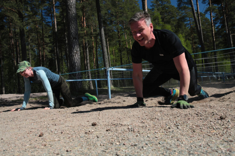 Kestävyystreeniryhmän harjoitus Santahaminan sotilassteradalla